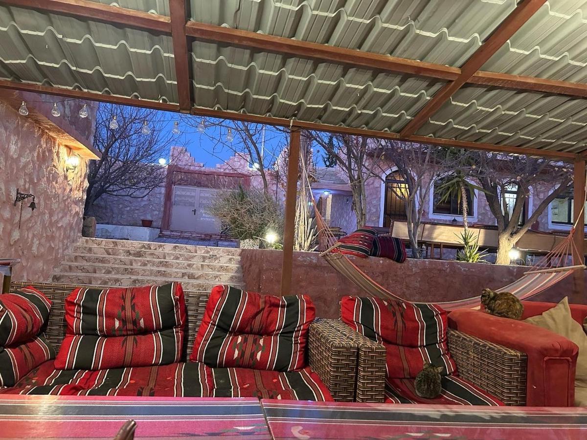 Guest House Attallah Wadi Musa Extérieur photo